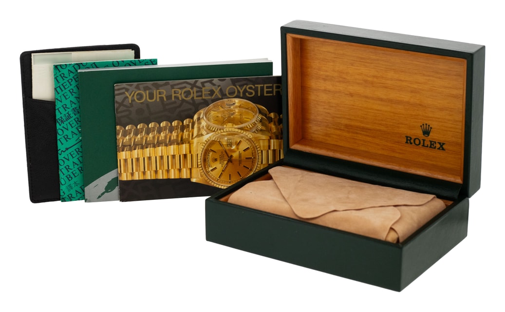 Rolex Oyster Perpetual Date 15223 Image 4